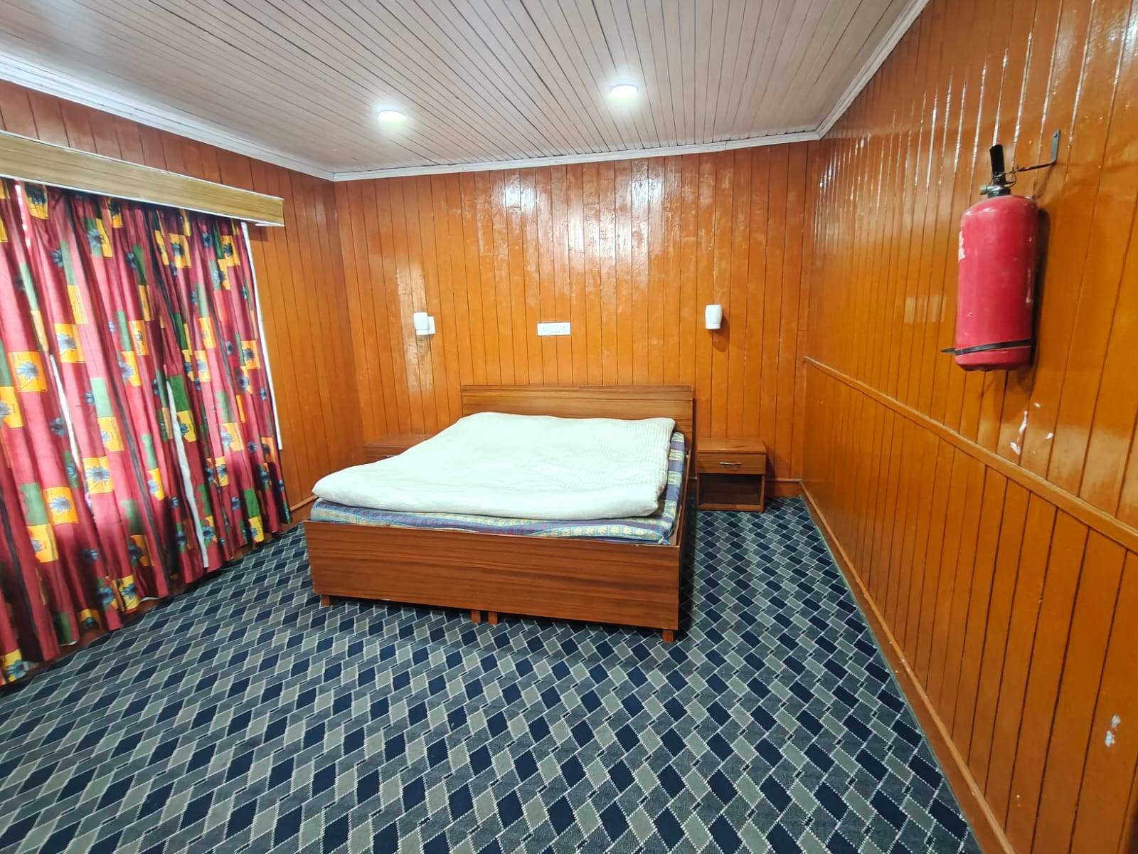 JKTDC Padora Panitop - Tap to explore photos