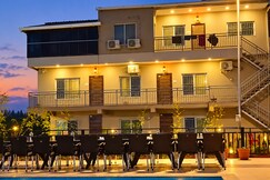 DeepNanda Resort