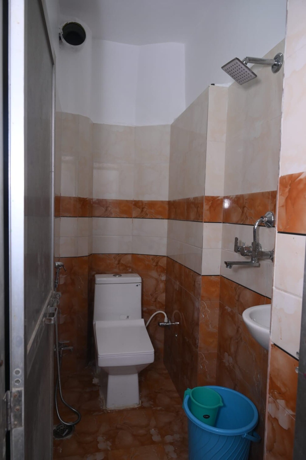 VIP Paying Guest House - Tap to explore photos