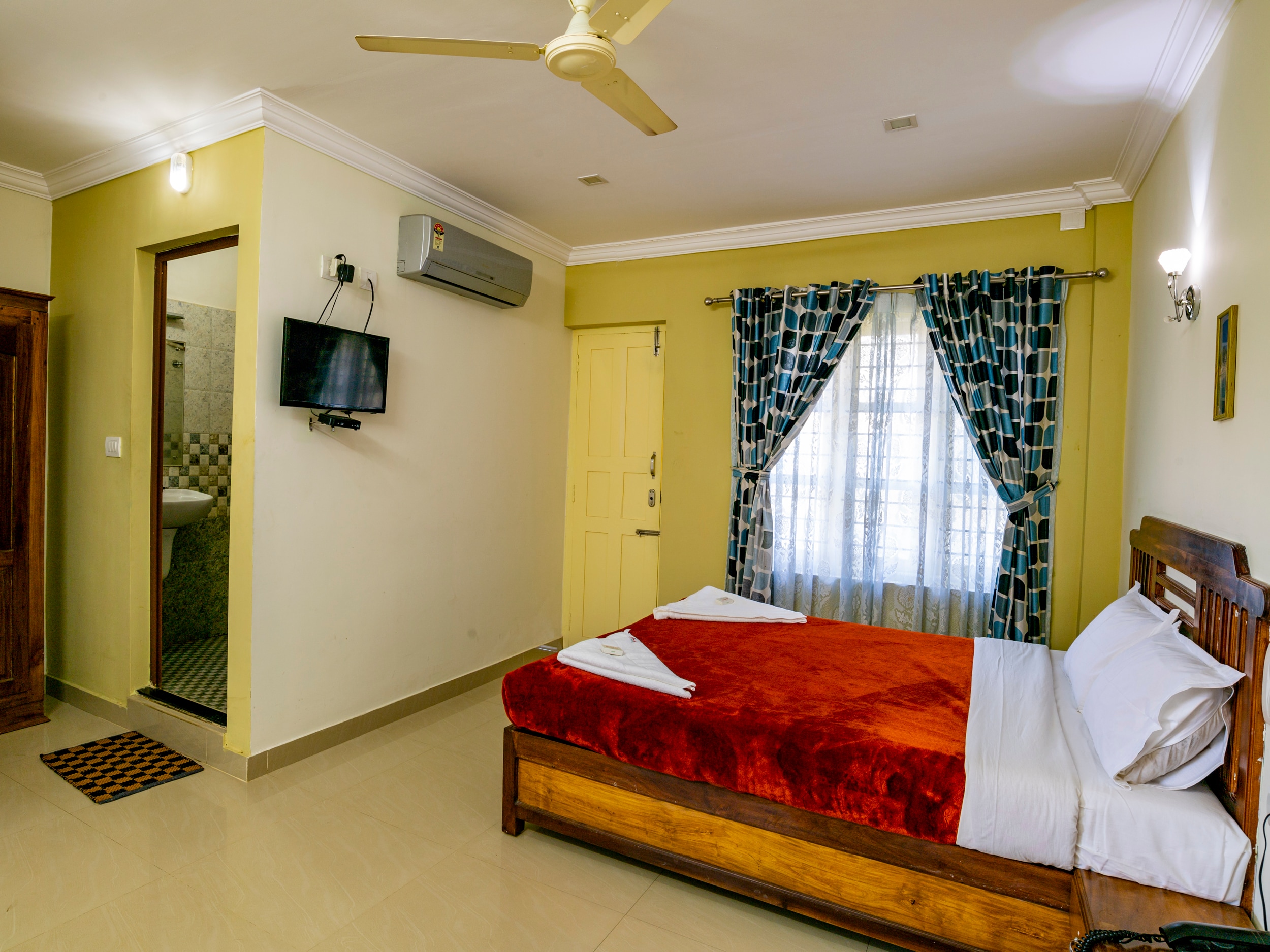 Hotel Anna Residency - Tap to explore photos