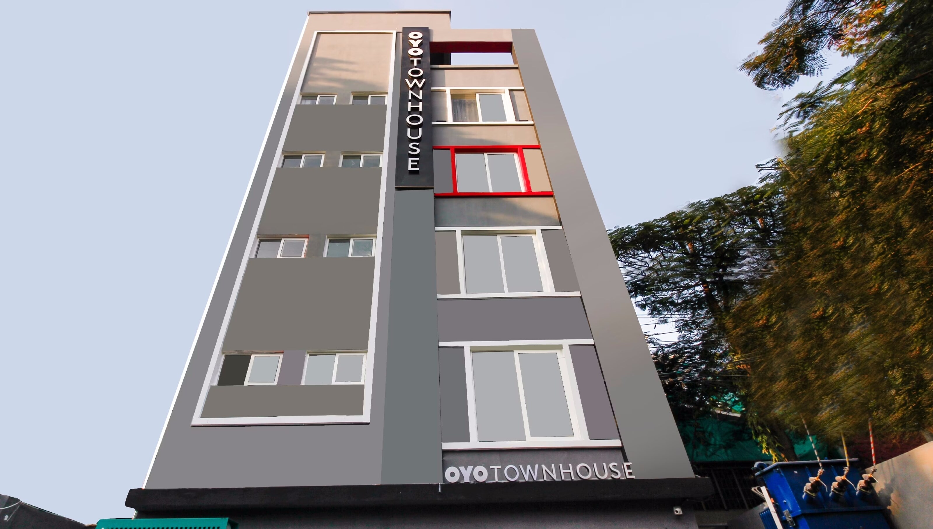 Super Townhouse RCC Elite - Tap to explore photos