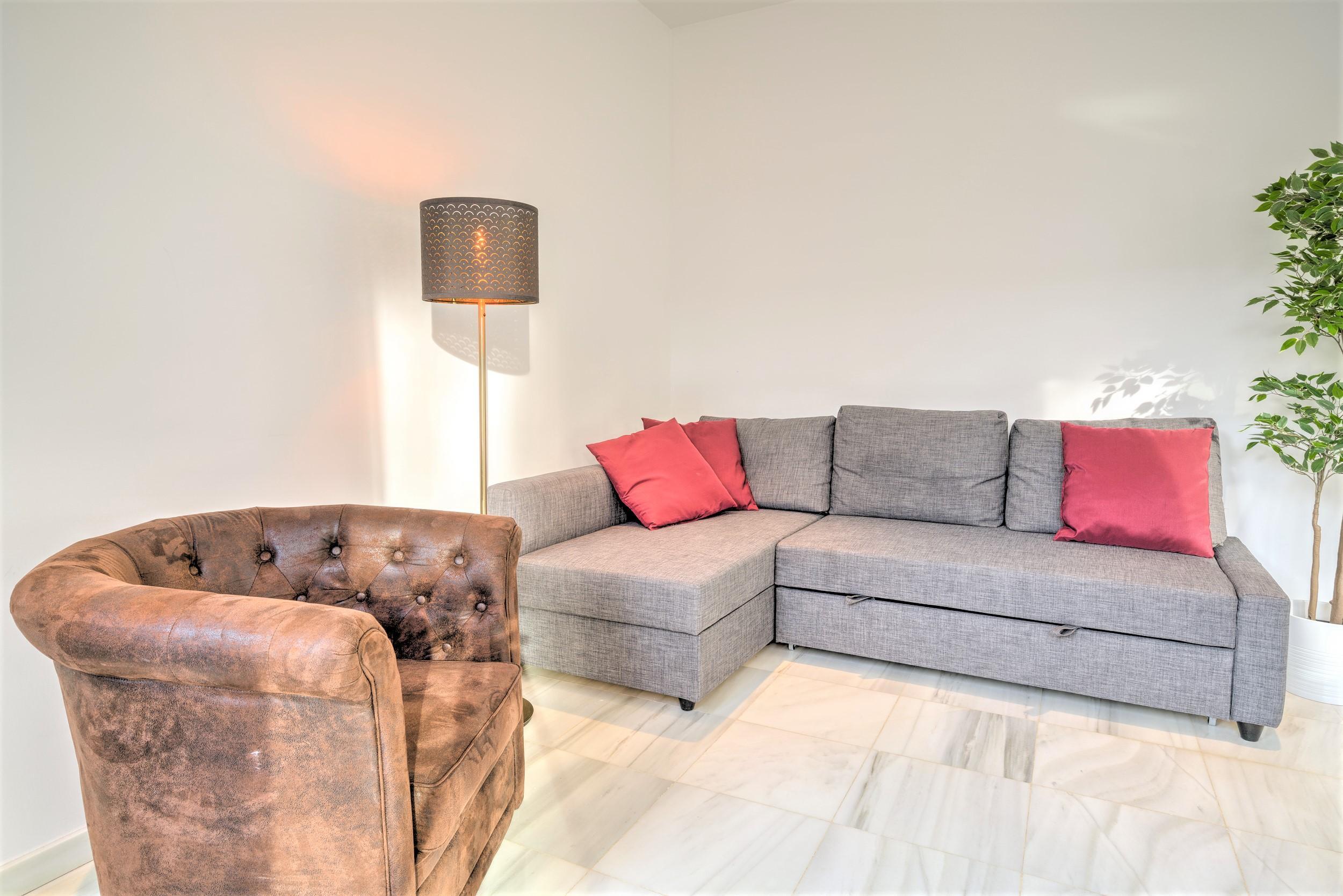1-bedroom lodge stay in Antwerp - Tap to explore photos