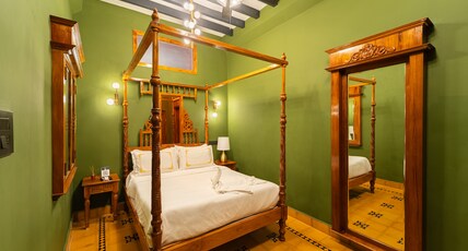 Hotel Palais De Versailles Room Type - Deluxe Room