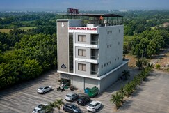 Hotel Nainas Palace