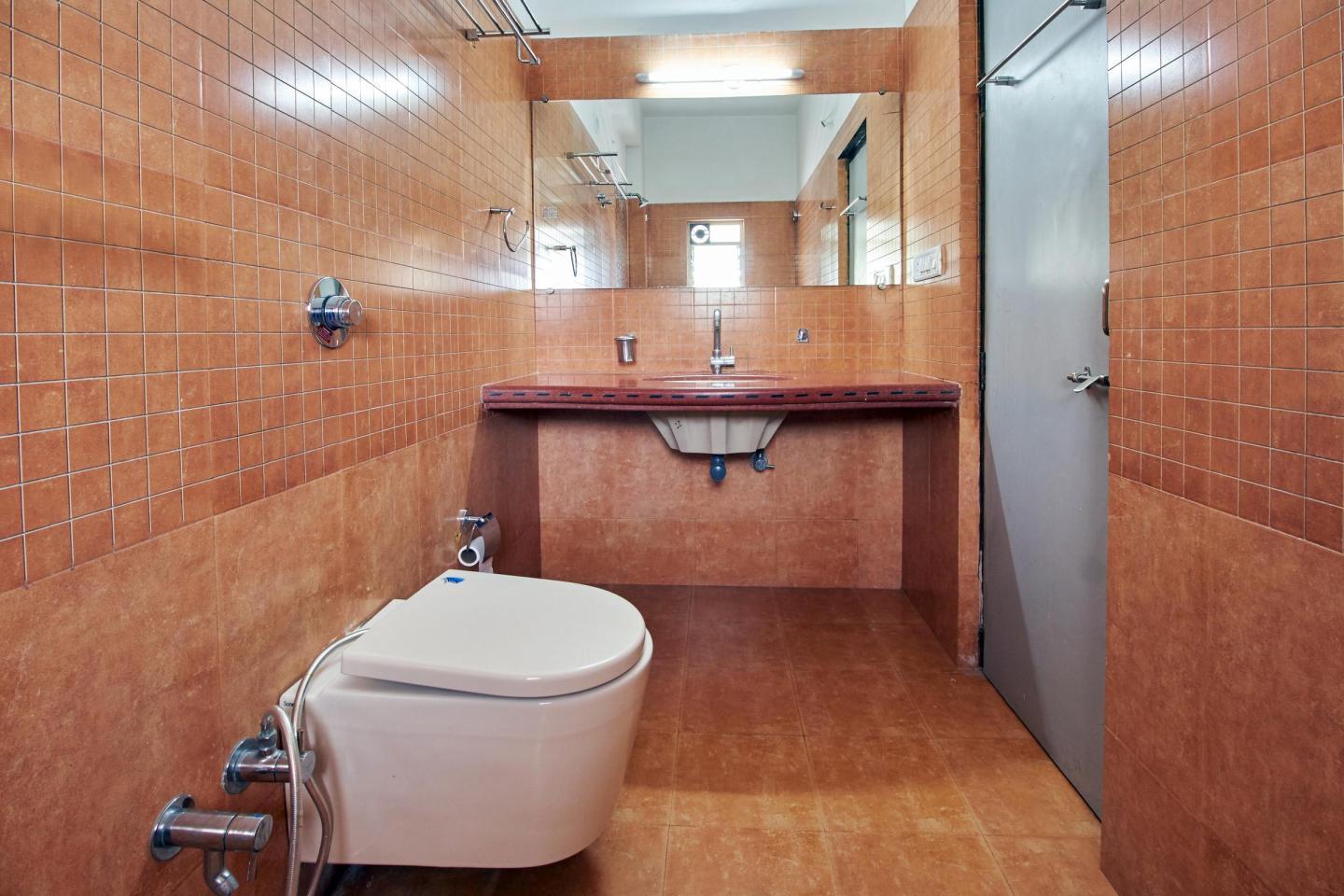 Hotel Atithi Inn(Guest House) - Tap to explore photos