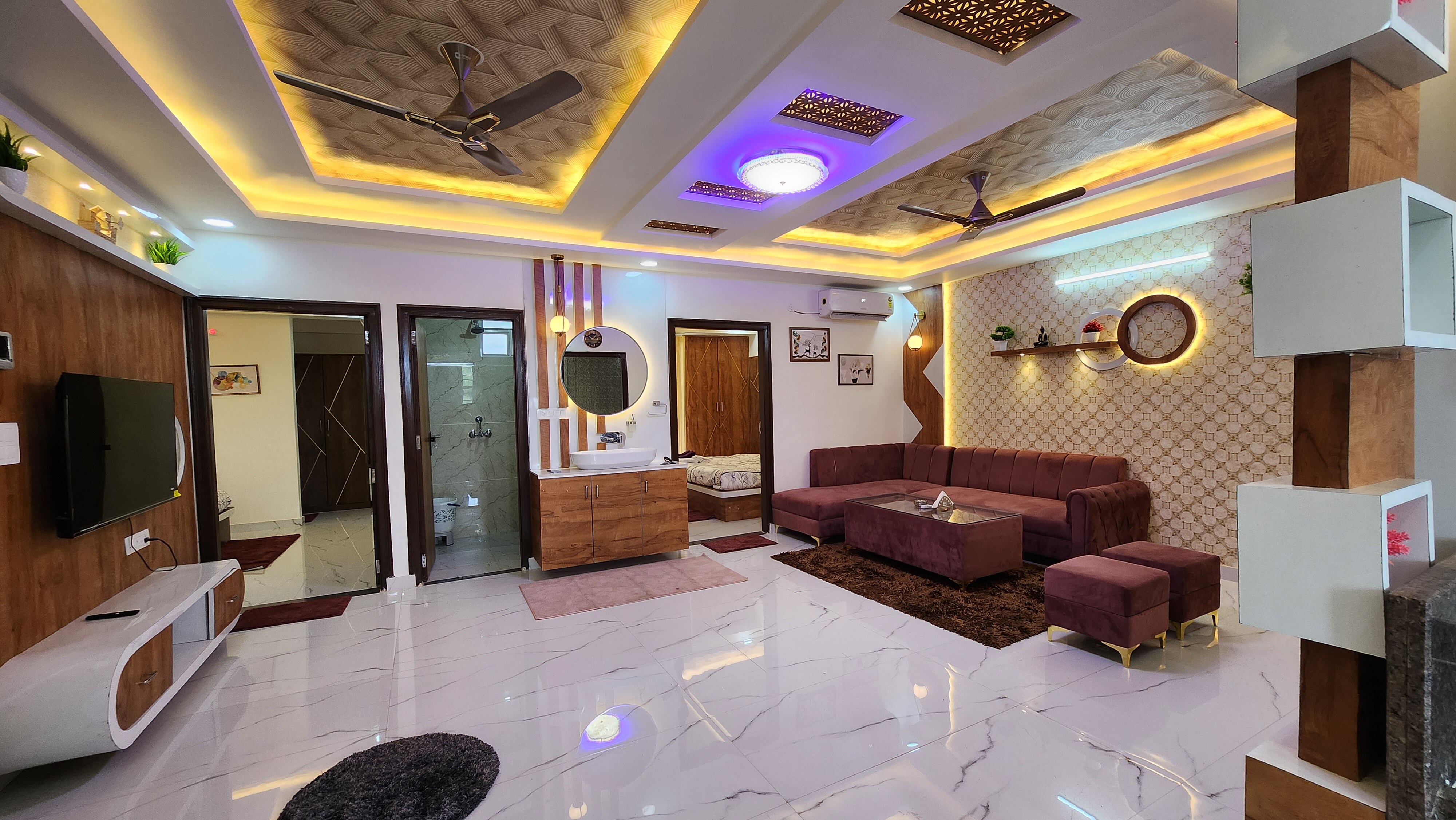 Aaj Golden stay 4BHK Luxury apt - Tap to explore photos