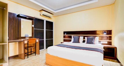 Collection O Batam near DC Mall formerly S Hotel Room Type - Indonesia Deluxe Double