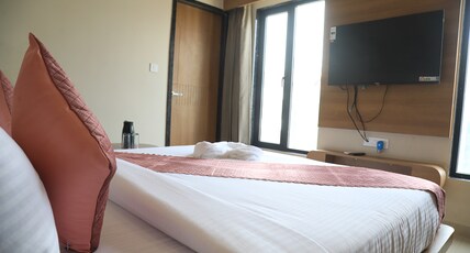 HOTEL KRISHNA Room Type - Deluxe Room with Garden View