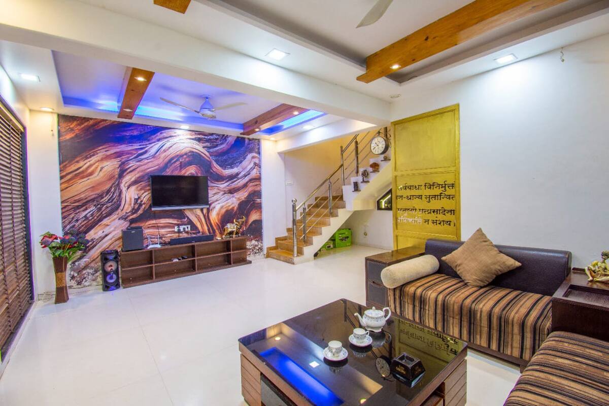 Archies Villa - Tap to explore photos