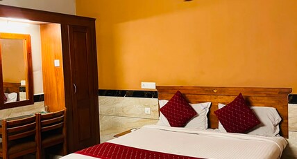 Hotel Shadow Moon Room Type - Non AC Standard Room