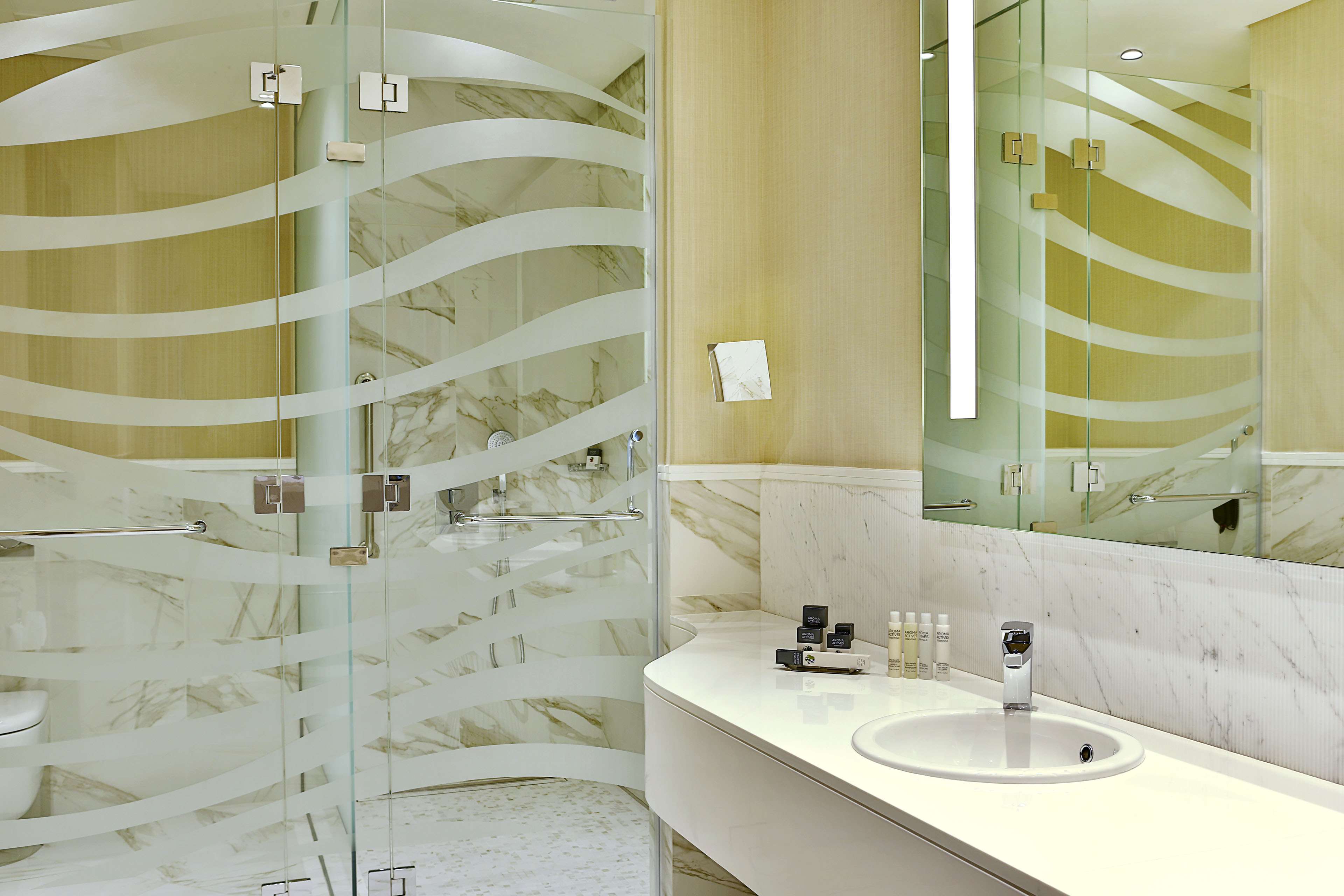 DoubleTree by Hilton Hotel Doha Old Town - Tap to explore photos