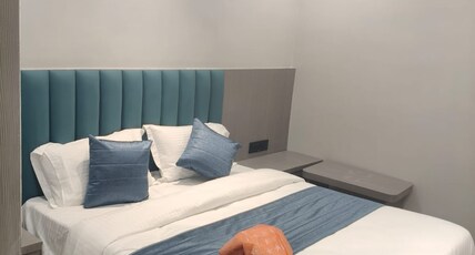 Hotel Signature Bopal Room Type - Deluxe Room