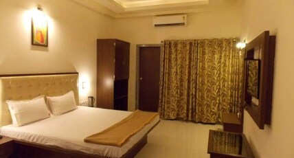 Mohan Palace Room Type - Premium Room