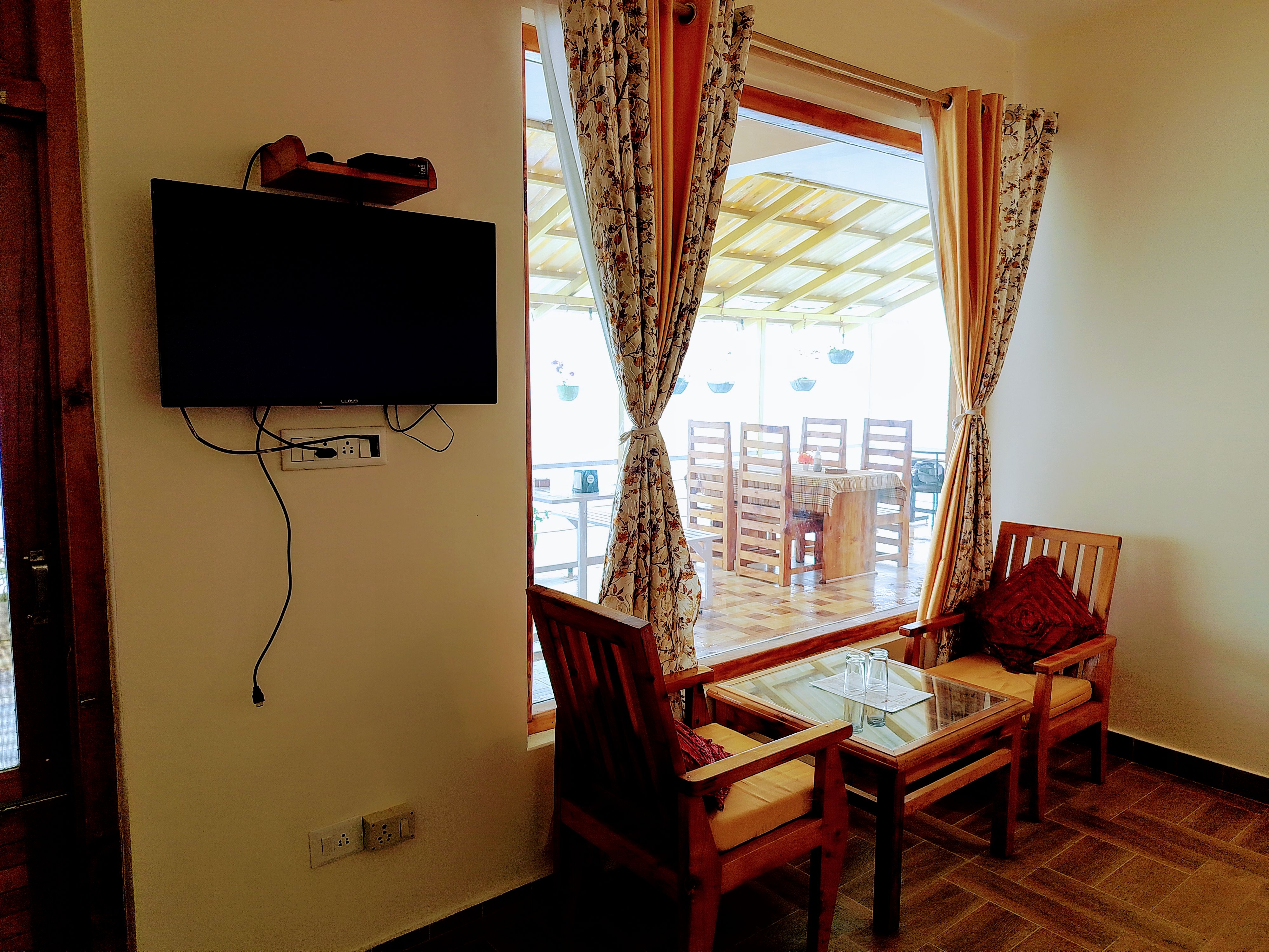 ELEGANCE RETREAT MANALI LUXURY BOUTIQUE STAY - Tap to explore photos