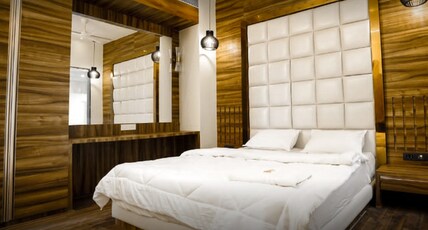 Hotel Narayani International, Kawardha Room Type - Narayani suite