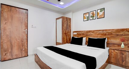 Collection O Prahlad Nagar Road Formerly Hotel Aura Inn Room Type - Classic Collection O Prahlad Nagar Road Formerly Hotel Aura Inn Room Type - Classic