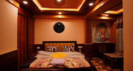 Raipalto Homestays Room Type - Premium Deluxe Room