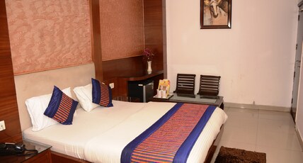 Hotel Delhi Heart Room Type - Deluxe Ac Room With Free Wifi