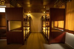 Alt Life Stays - Dharamkot Mcleodganj