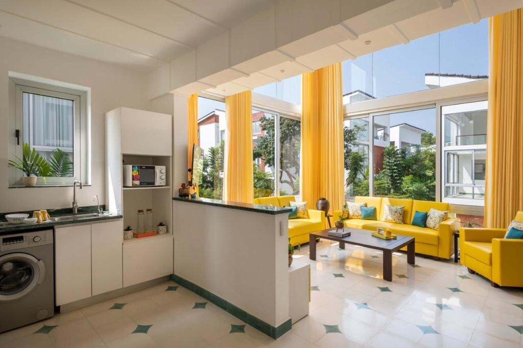 Sunflower 2BHK w/ Pvt. Terrace - Tap to explore photos