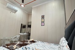 Private room by Tulsi Homestay