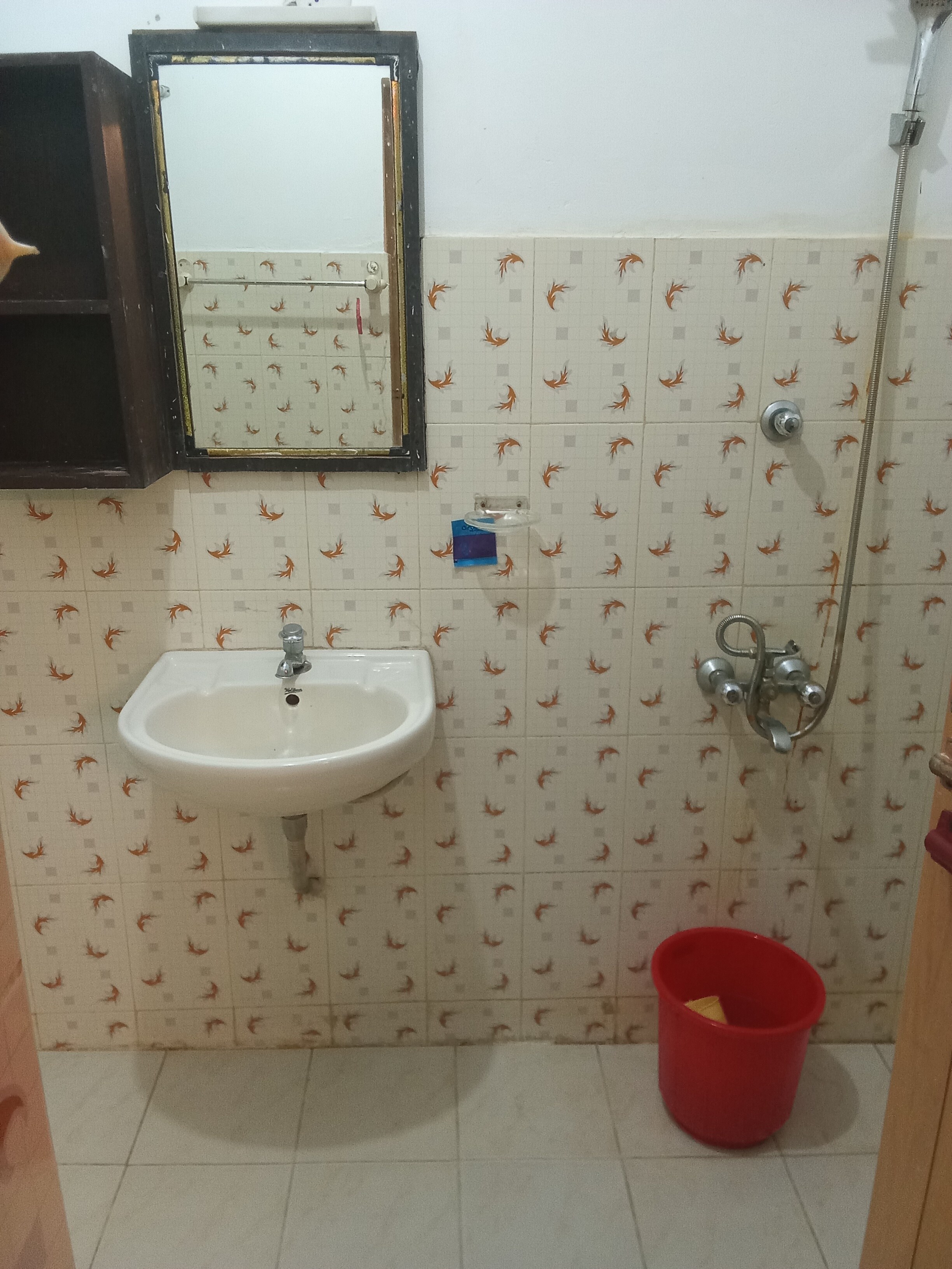 West Bay - Tap to explore photos