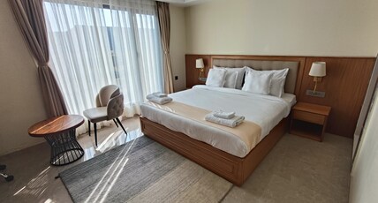 THE SHINING SUN Room Type - Executive Room