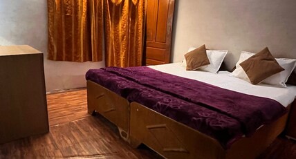 Mahakal home stay Room Type - Room 104 1st floor