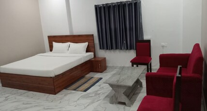 HOTEL ELEGANT Room Type - Deluxe Room