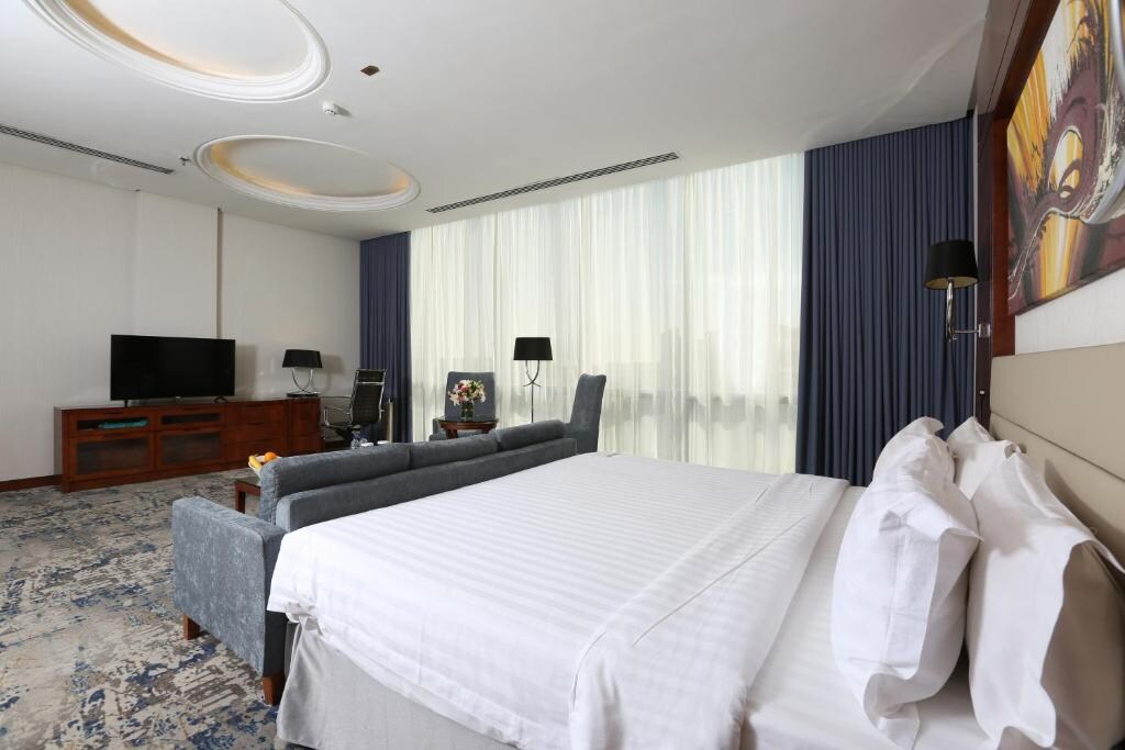 Qaser Al Hamra Hotel Riyadh - Tap to explore photos
