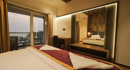 Casa Marina Beach front Resort Room Type - Sea Facing Suites