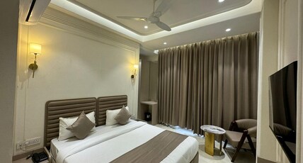 HOTEL FORTUNE INN Room Type - Deluxe Room