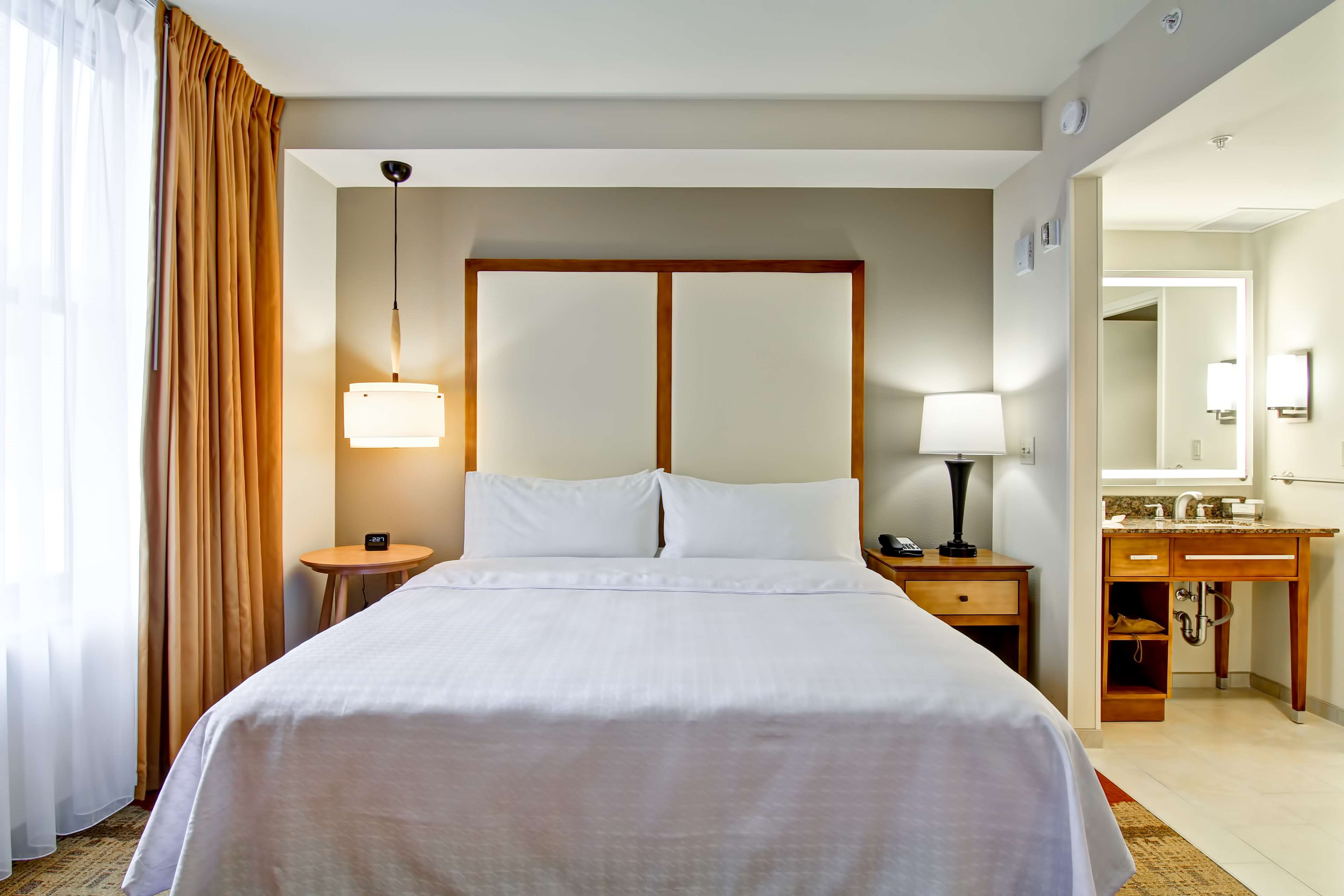Homewood Suites by Hilton Cincinnati-Downtown - Tap to explore photos