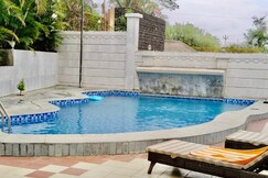 24 Sun Palm villa