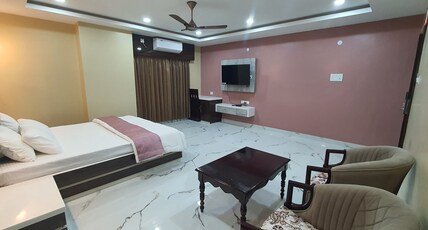 S C HOTEL Room Type - Executive room