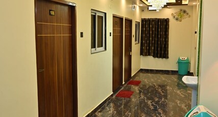 Bholashankara Vasvi Annapurna Satram Room Type - Family Room