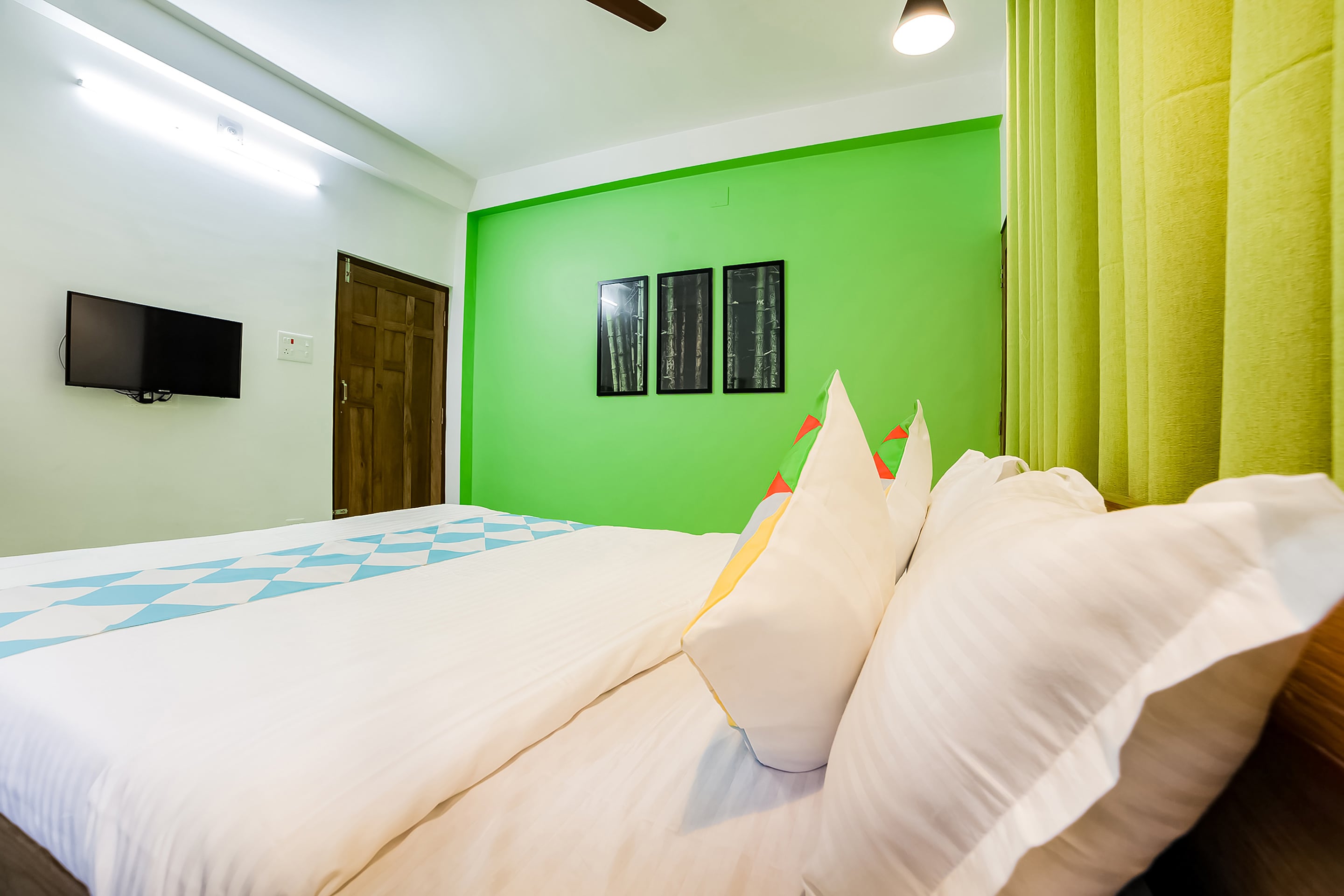 Hotel O Khan Basera - Tap to explore photos