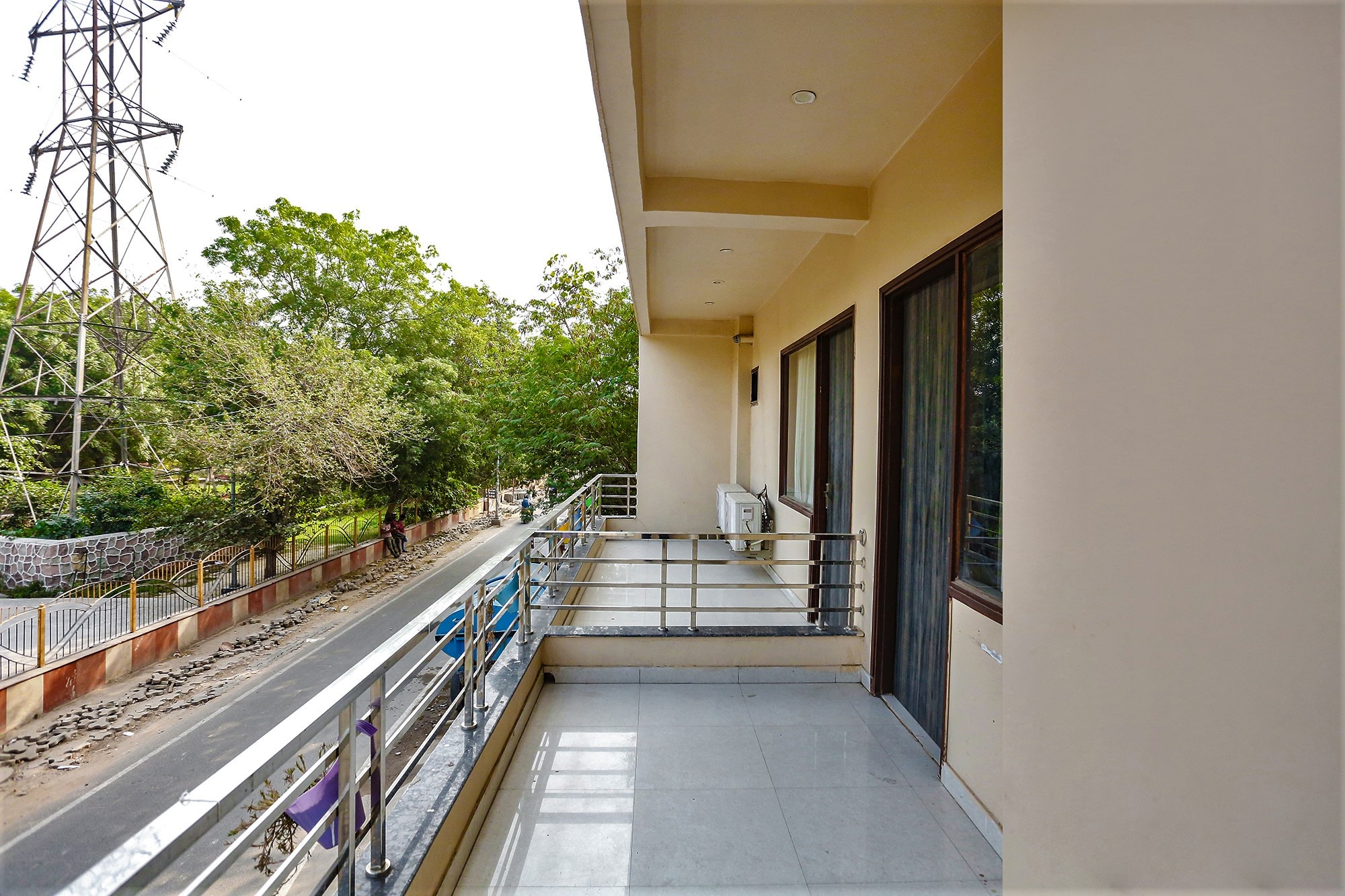 FabHotel Novel Suites - Tap to explore photos