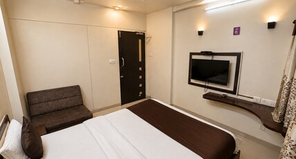 Hotel RJ Residency Room Type - Deluxe Comfort Room Hotel RJ Residency Room Type - Deluxe Comfort Room