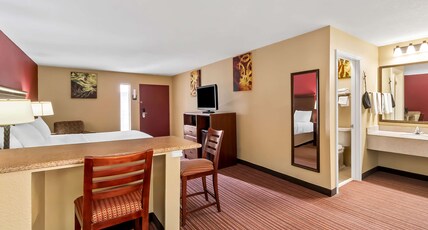 Best Western Plus Fiesta Inn Room Type - Suite-2 Queen Beds, Non-Smoking, High Speed Internet Access, Microwave And Refrigerator, Coffee Make