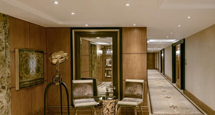 Radisson Blu MBD Hotel Noida Room Type - Business Class Room