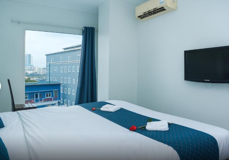 Chic Boutique Hotel Patong - Tap to explore photos
