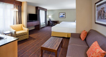 Holiday Inn Express Hotel & Suites Brainerd-Baxter, an IHG Hotel Room Type - 1 Queen Bed Suite Comm Access Tub