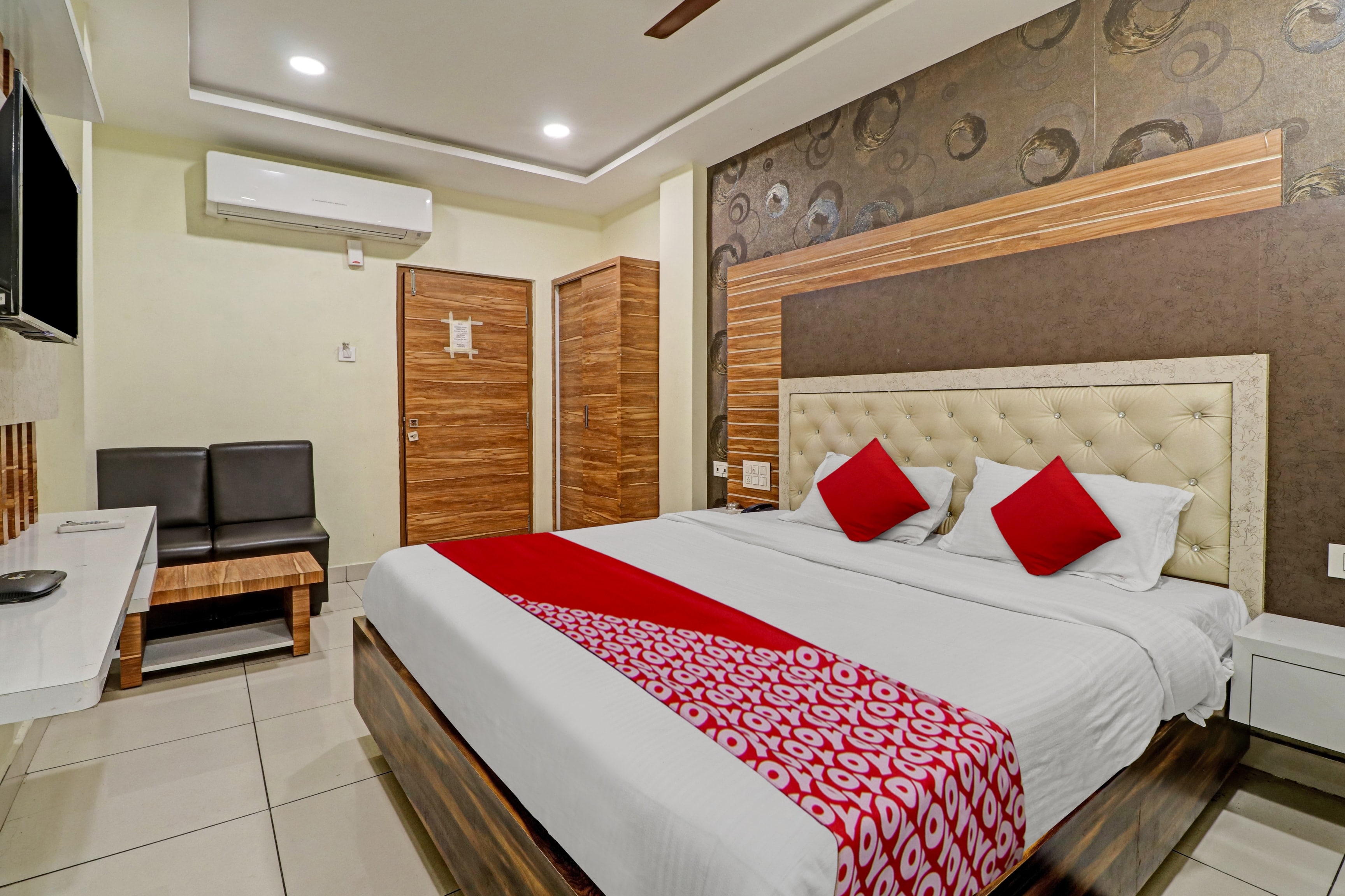 Hotel O Aditya Grand Inn - Tap to explore photos