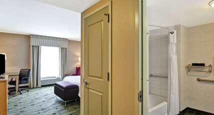 Hampton Inn & Suites Raleigh/Crabtree Valley Room Type - 1KNG MOB HEAR ACC W TUB NS