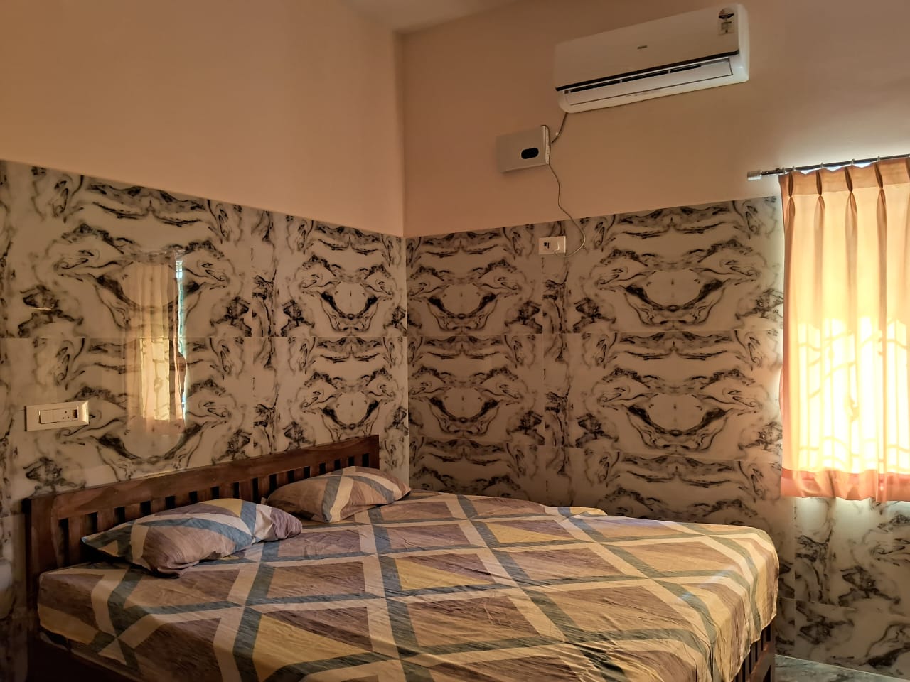 ADHI RESIDENCY - Tap to explore photos