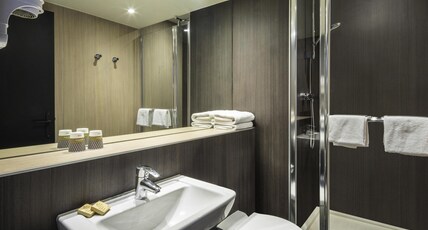 Mercure Versailles Chateau Room Type - Classic Room with twin beds