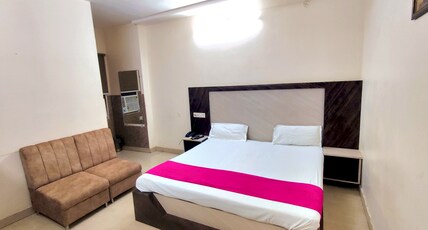 Hotel Alfa Room Type - DELUXE AC Room