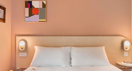 greet Hotel Prevessin Geneve Airport Room Type - Pop Room with 1 double bed