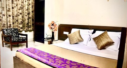 HOTEL TAJMAHAL Room Type - DELUXE ROOM